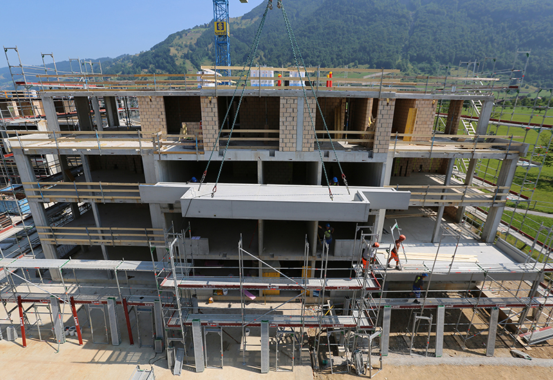 Montage der Balkonelemente