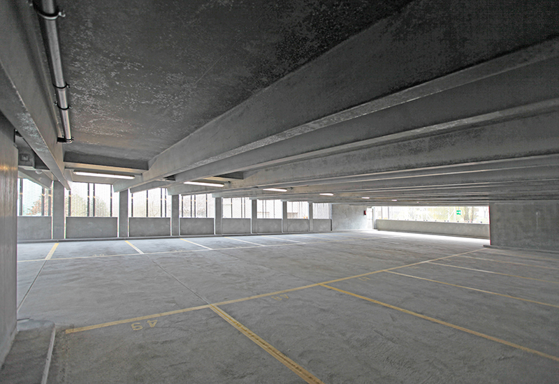 Systemparkhaus Parkplatzbereich