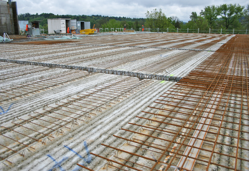 Vorgespannte Elementdecke nach Verlegung