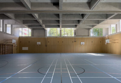 Betonelemente für die Turnhalle des Schulhauses Glattpark in Opfikon