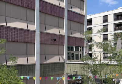Fassadenelemente und Fensterbänke aus Beton für das Schulhaus Glattpark in Opfikon