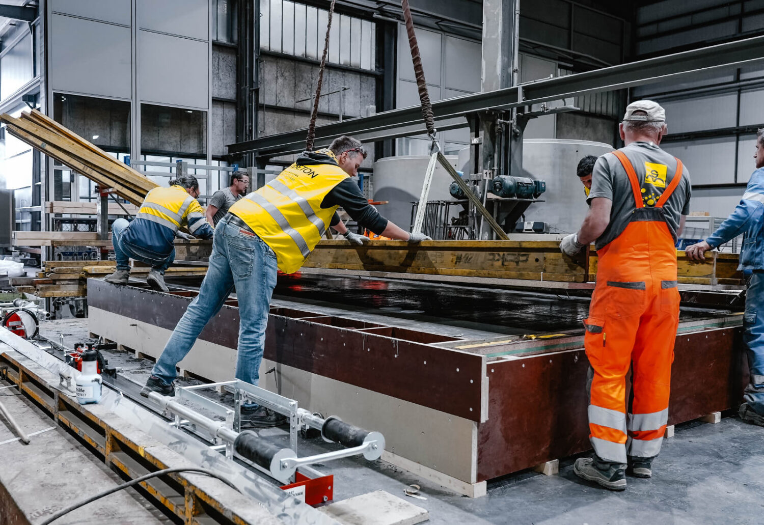 Produktion UHFB-Elemente