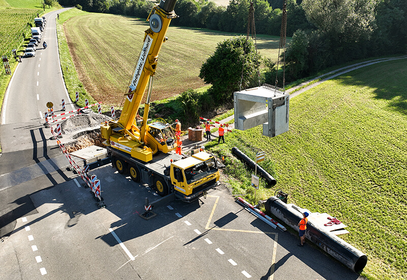 Einbau Bachdurchlasselement aus Beton